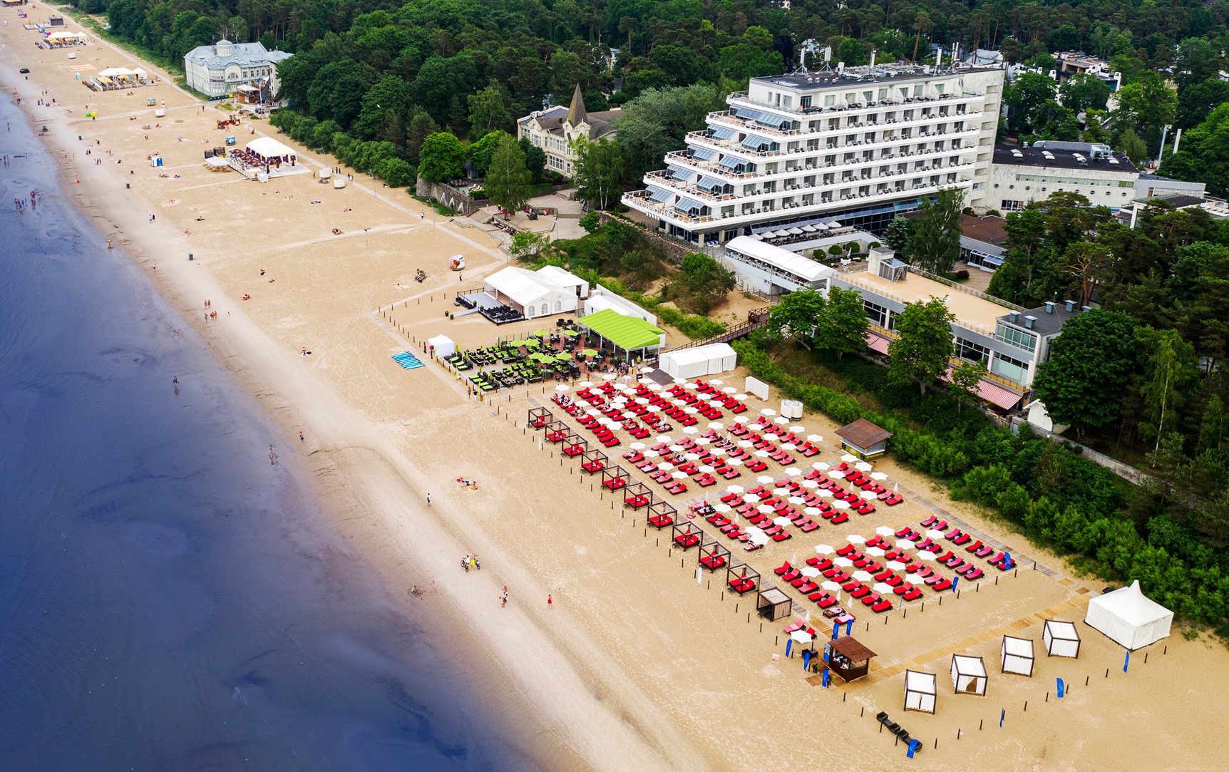 Beach Bar & Grill restorāna servisa vadītājs/-a
