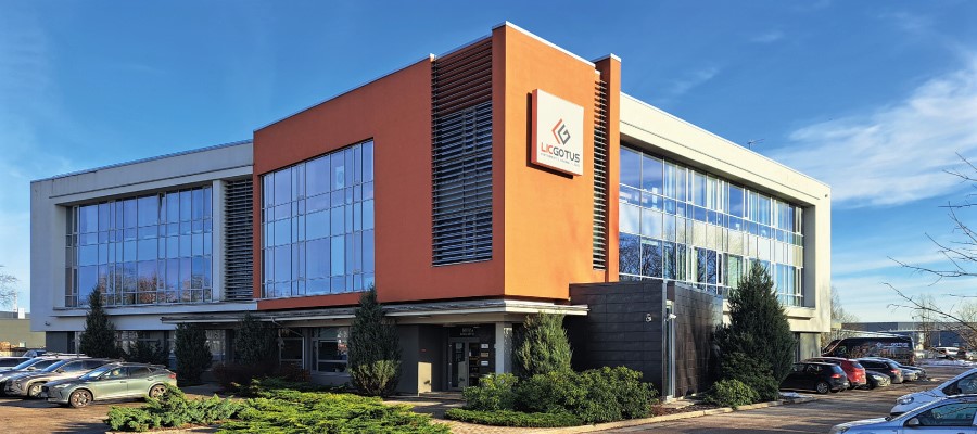Servisa centra meistars/-e