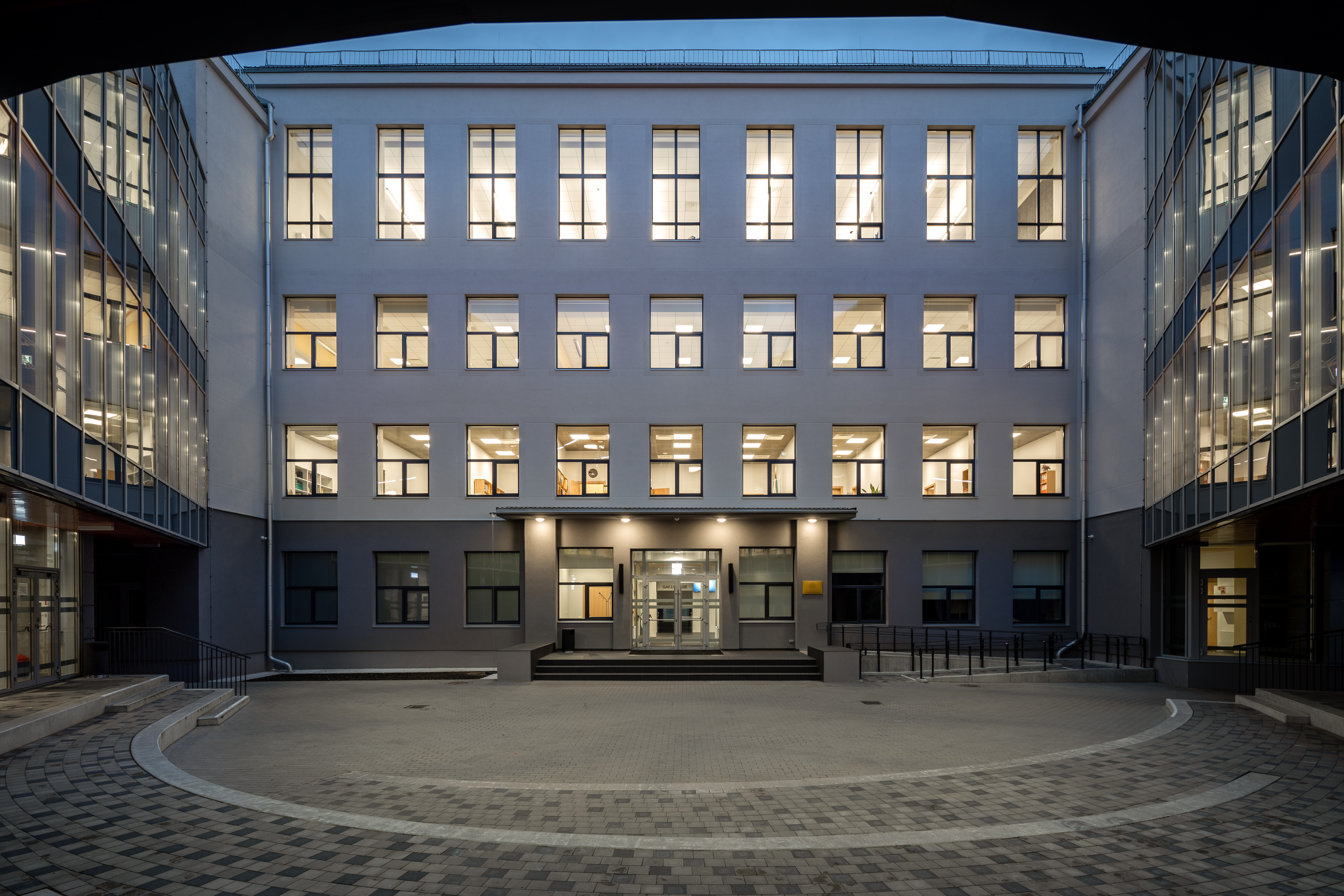 Būvdarbu vadītāja palīgs/-dze