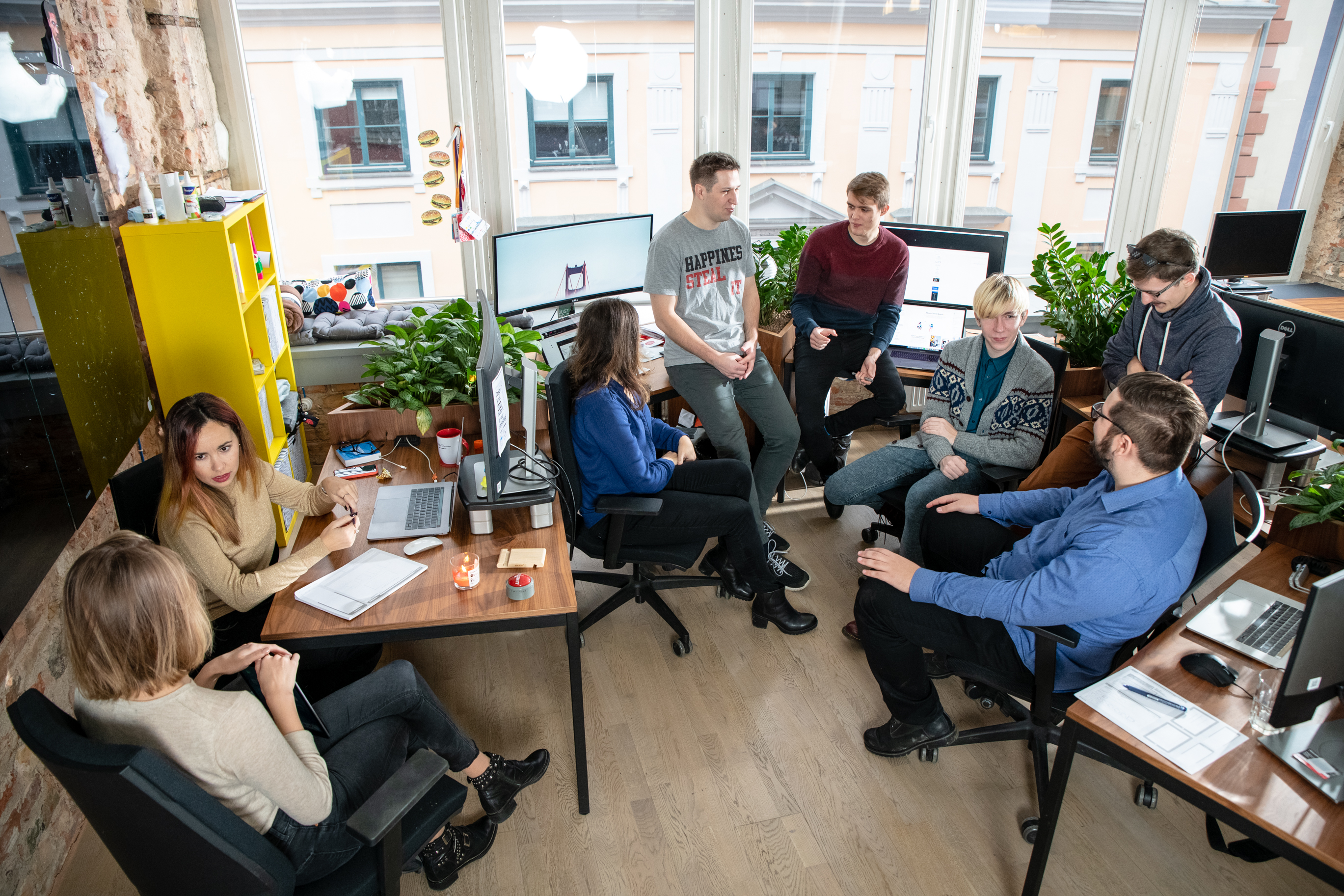 SEO SPECIALIST (mid level/ senior)