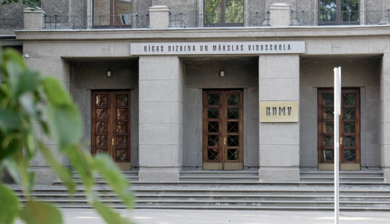 Zīmēšanas un gleznošanas skolotājs/-a